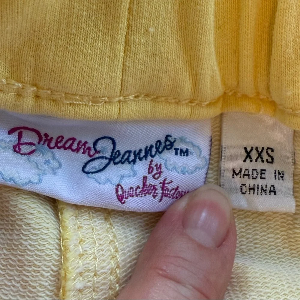 Quacker Factory Dream Jeans Butter Yellow Capri w/ Bling Embellishments - Picture 5 of 16